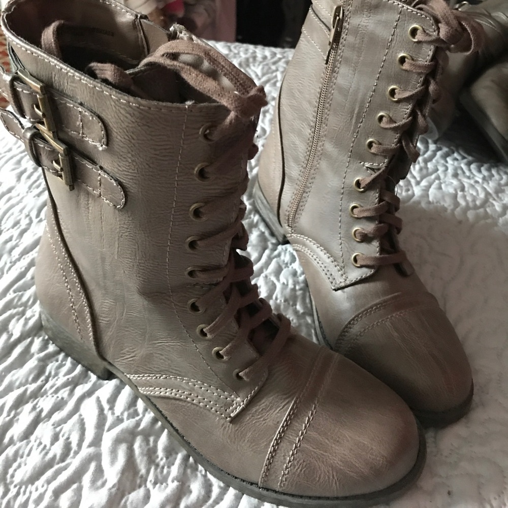 Rampage size 7 combat boots